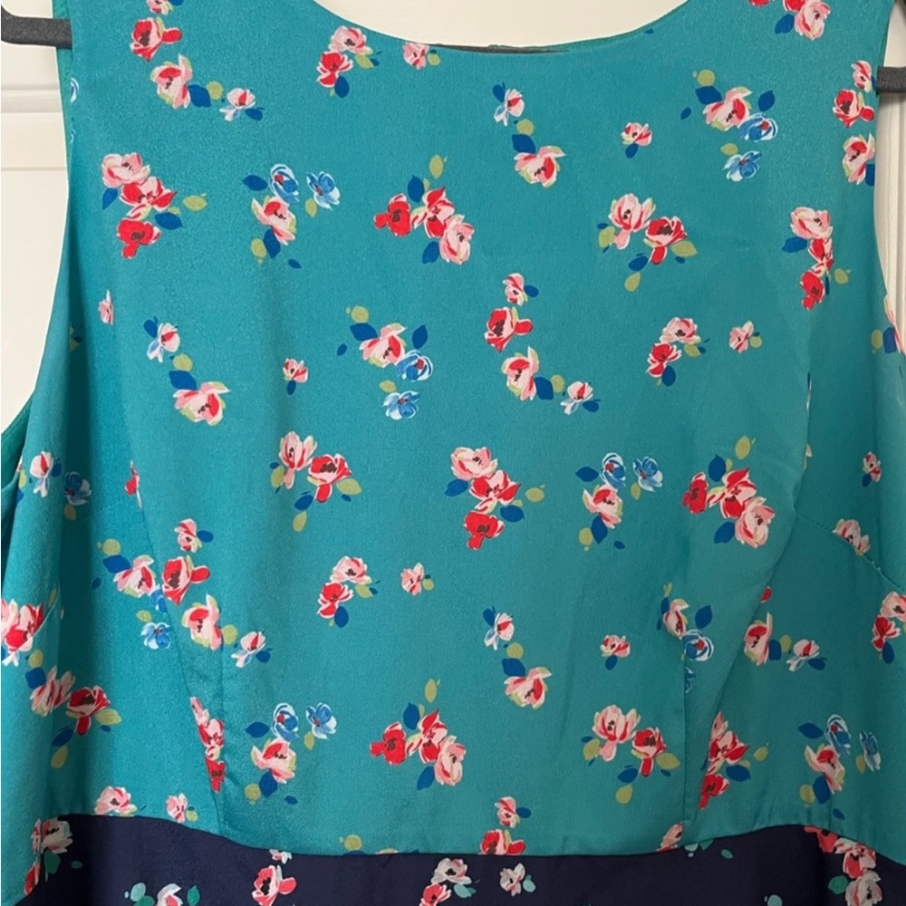 ✨Reduced MODCLOTH dress - 2 toned on top & bottom - Plus Sized - Picture 2 of 11